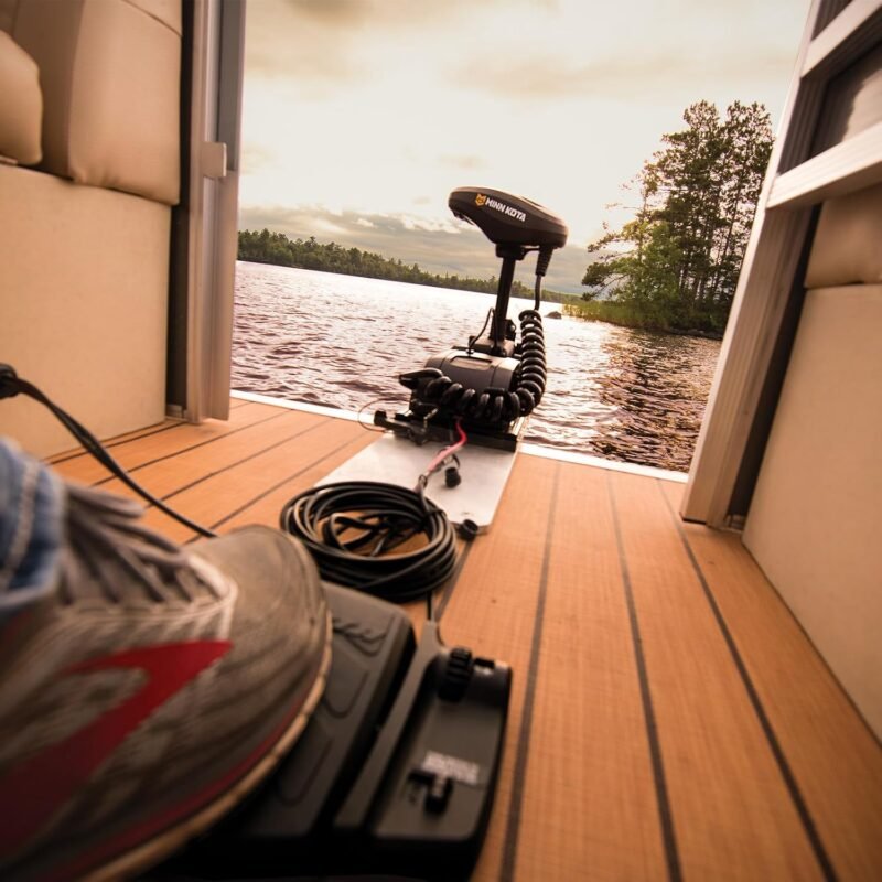 Minn Kota 1358472 PowerDrive Bow-Mount Trolling Motor with Dual Spectrum Chirp Sonar, Micro Remote, 70 Lb. Thrust, 60 in. Shaft, Freshwater - Image 8