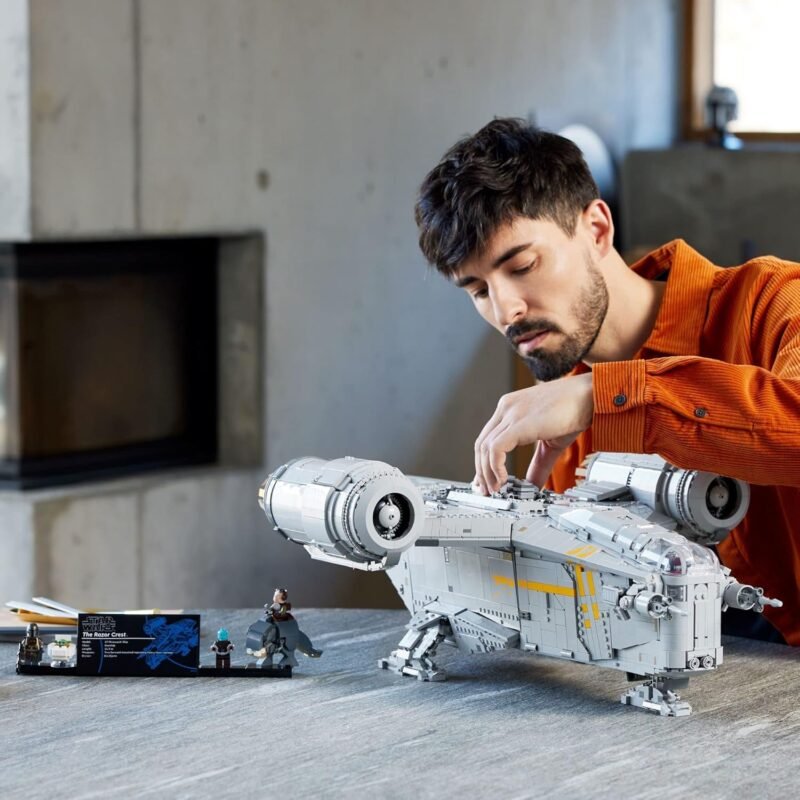 LEGO Star Wars UCS Razor Crest 75331 Ultimate Collectors Series Starship Model, Large Mandalorian Display Set for Adults, Includes Minifigures and Grogu - Image 2